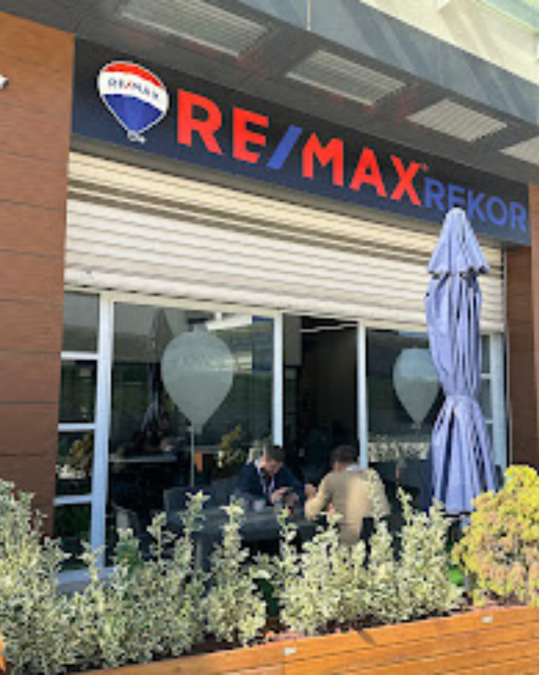 Re/Max Rekor Şirket Hayatı