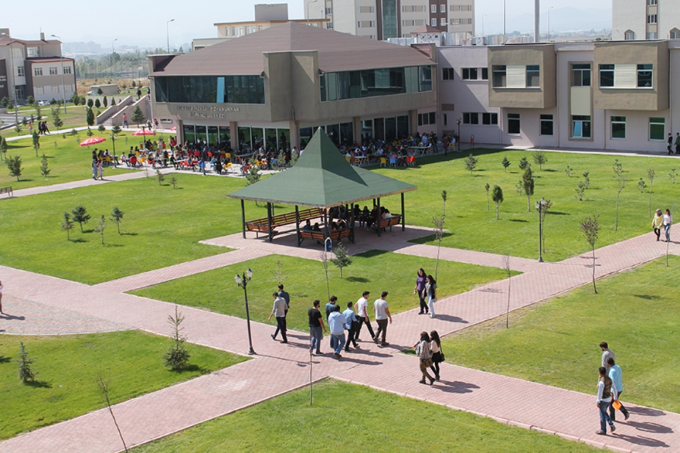 Nuh Naci Yazgan Üniversitesi Kampüs