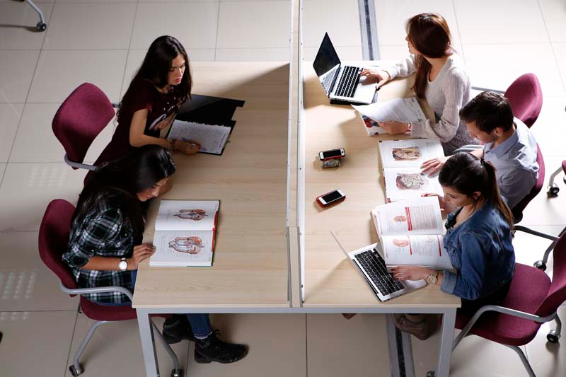 İzmir Katip Çelebi Üniversitesi Kampüs