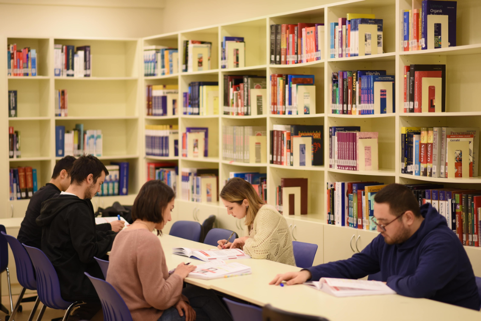 Demiroğlu Bilim Üniversitesi Kampüs