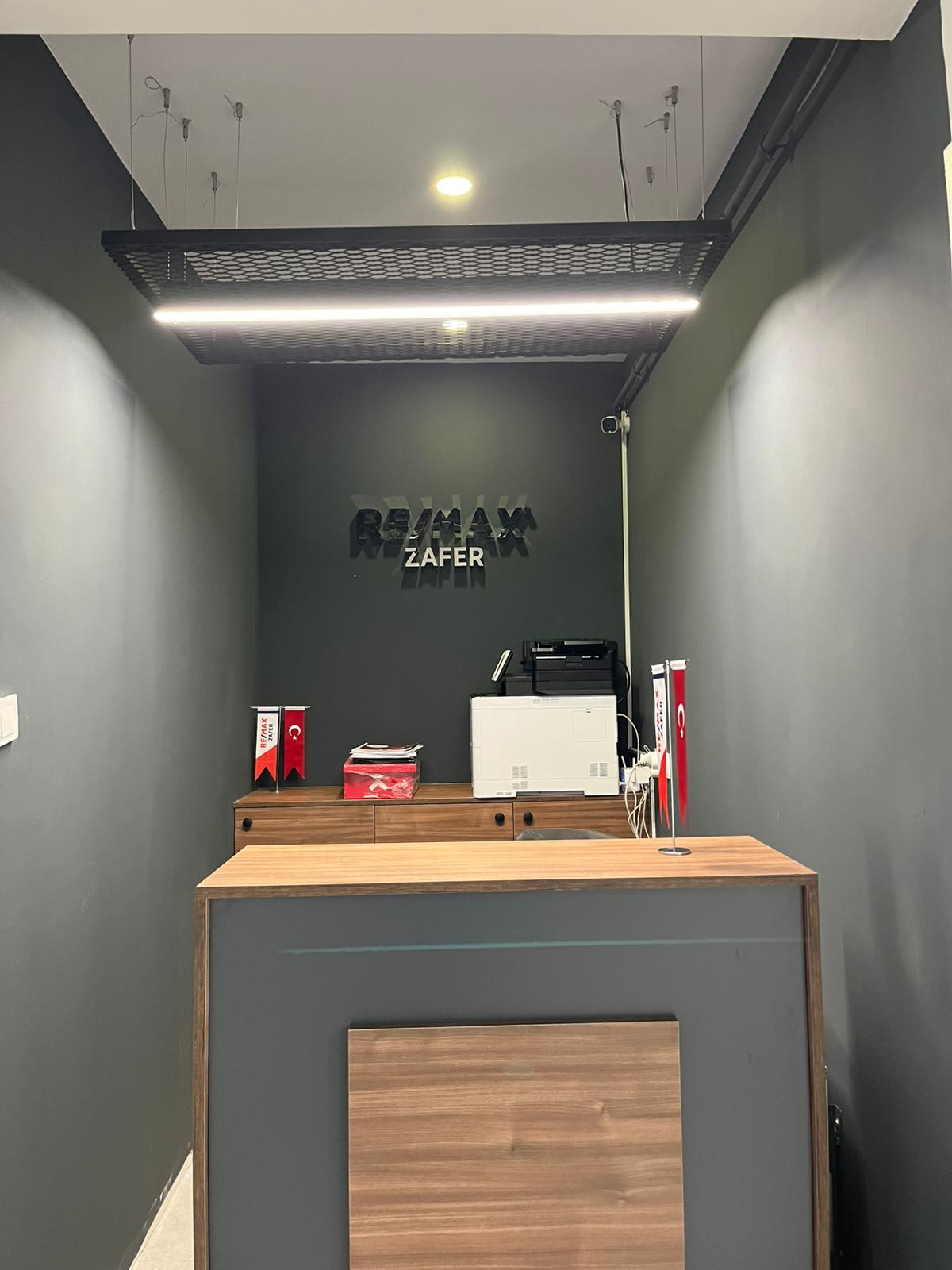 Kmg Grubu REMAX Zafer Şirket Hayatı