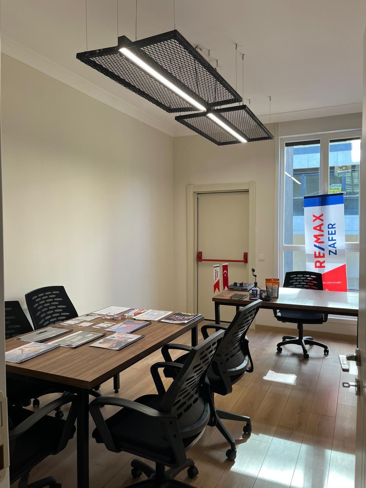Kmg Grubu REMAX Zafer Şirket Hayatı