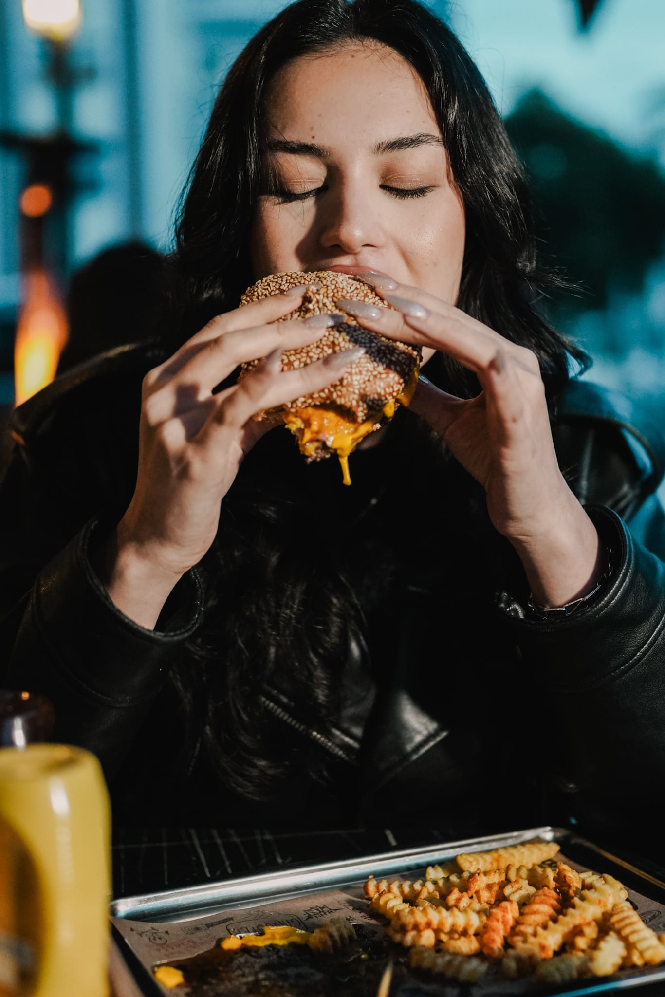 Goldenfingers Burger & Cheesesteak Şirket Hayatı