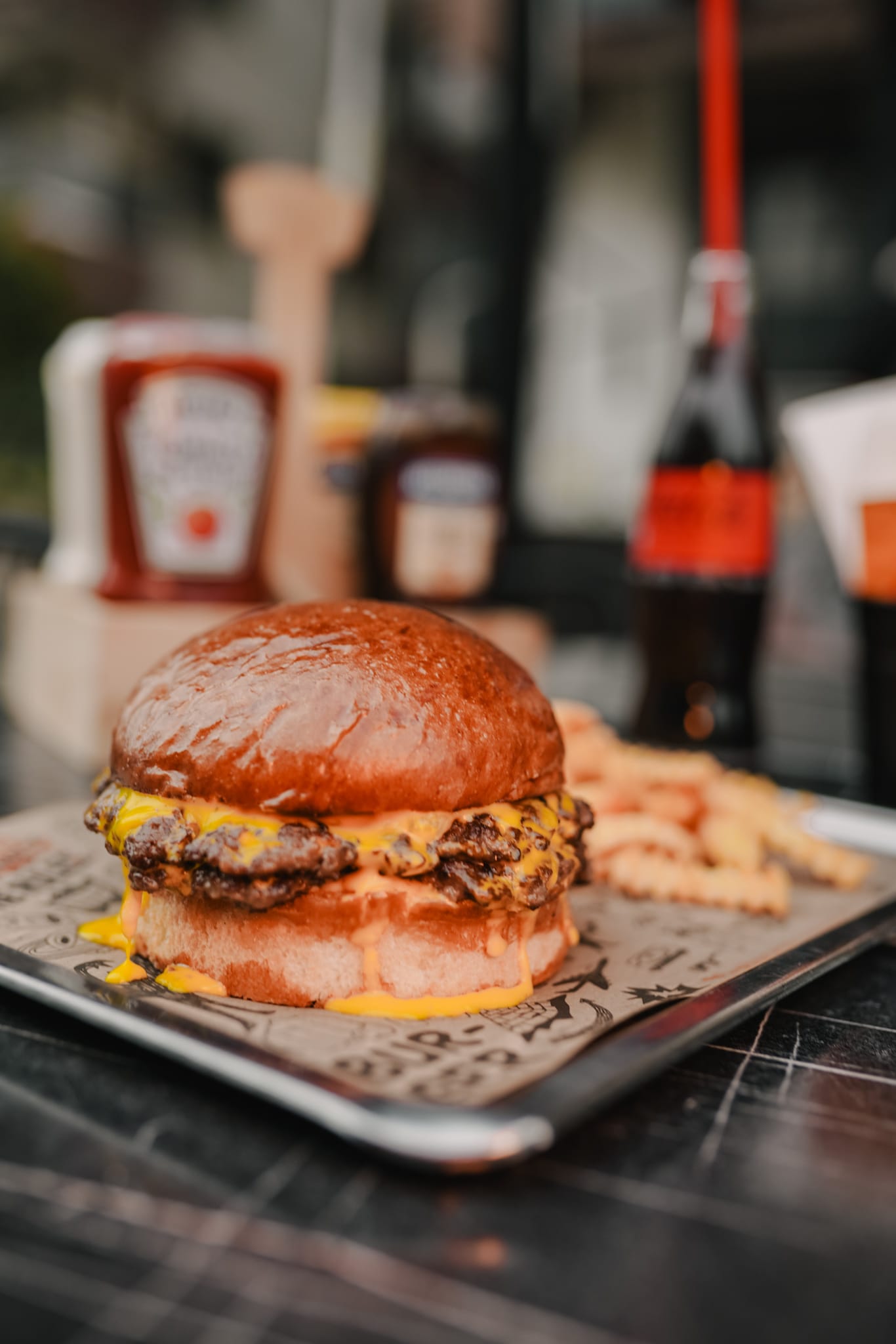 Goldenfingers Burger & Cheesesteak Şirket Hayatı