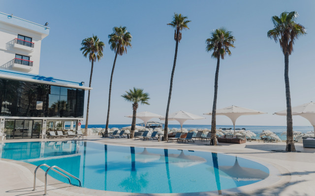 Arkın Palm Beach Hotel Şirket Hayatı