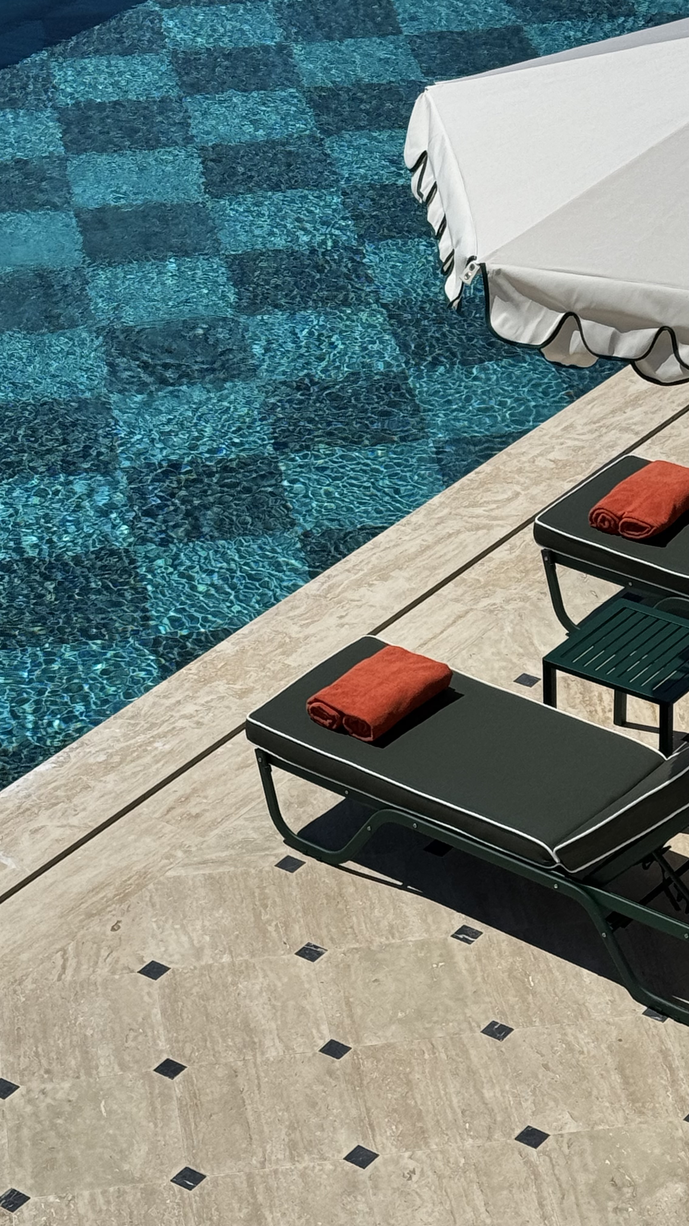 Hotel Jirasol Şirket Hayatı
