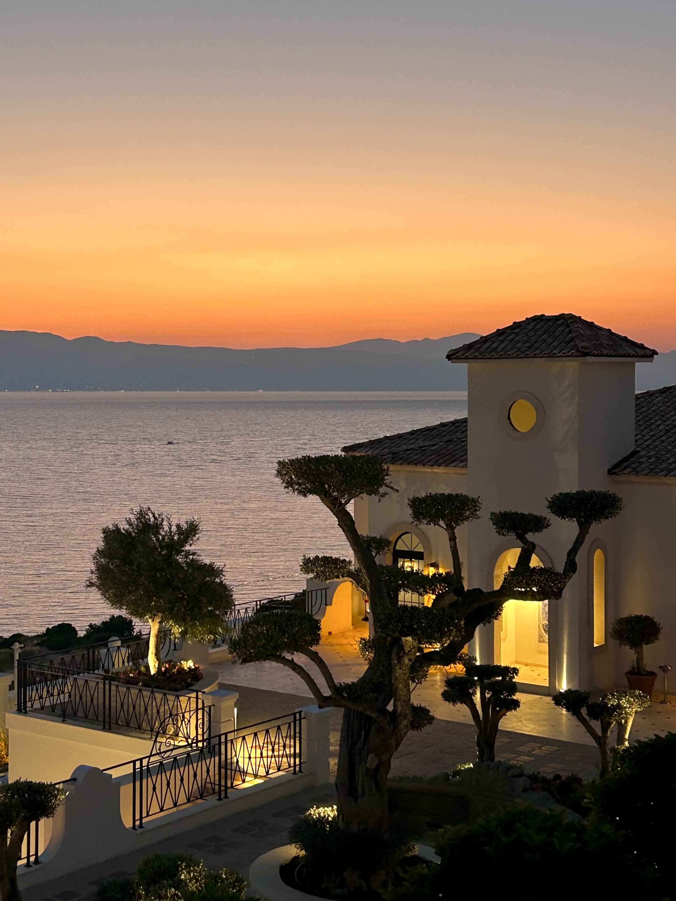 Hotel Jirasol Şirket Hayatı