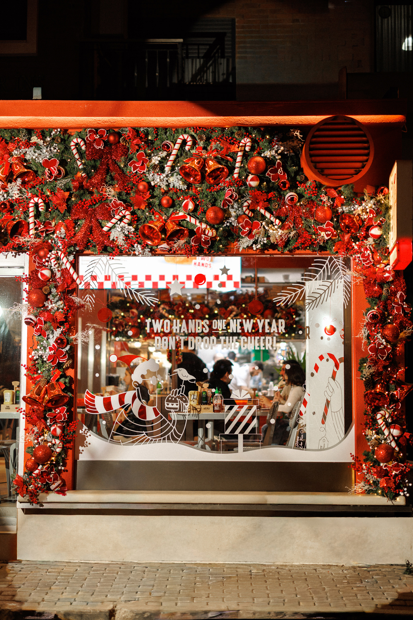 Two Hands Burger & Toastery Şirket Hayatı