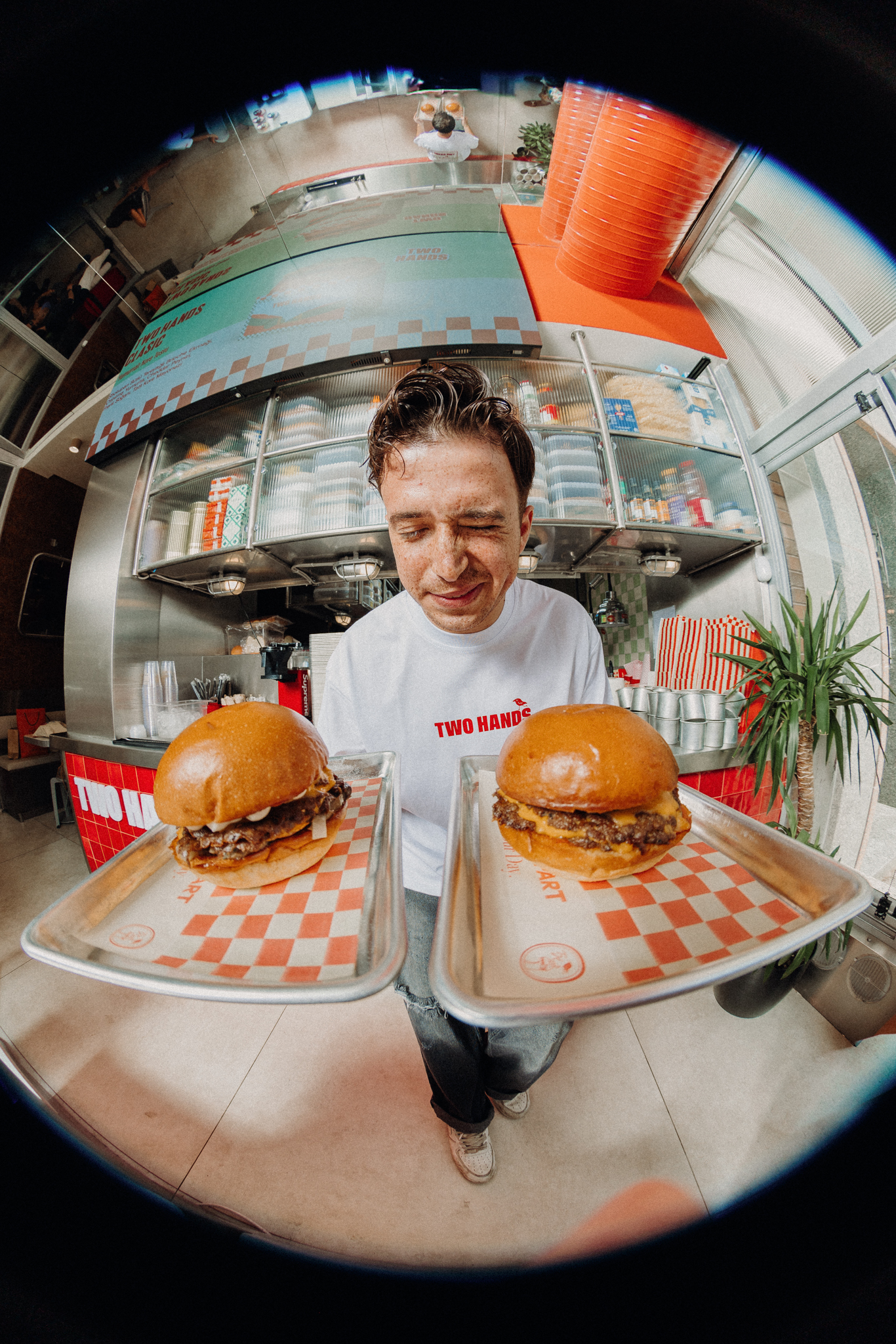 Two Hands Burger & Toastery Şirket Hayatı